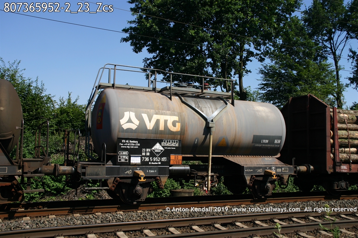 807365952-2_23_Zcs.jpg